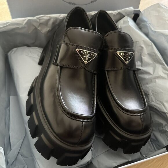 Prada Women's Black Loafers - Picture 2 of 3